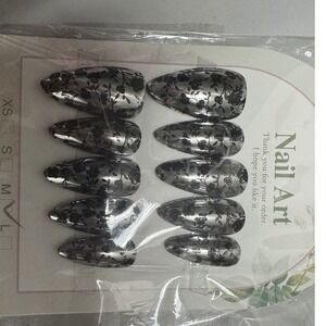Silver Foil Black Floral Press On Nails, Stiletto Almond Fake Nail‎ Art